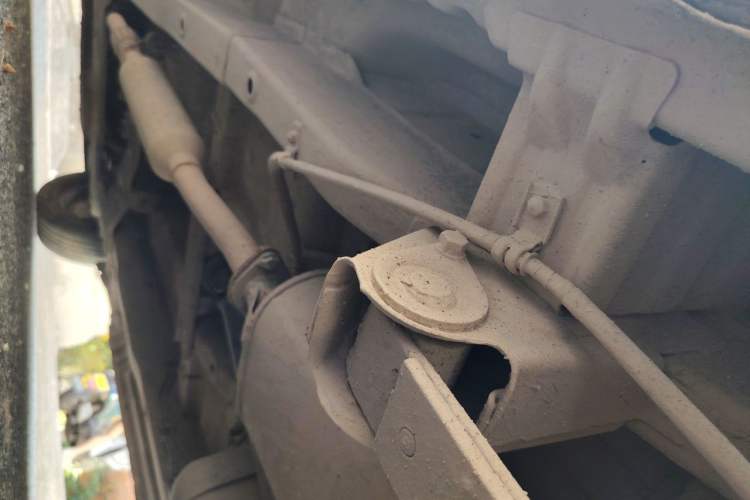 Used Wuling Hongguang 2014 1.5L Base Version Chassis Rear Left