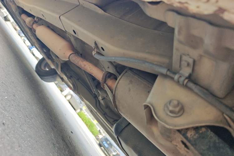 Used Wuling Hongguang 2014 1.5L S Standard Version Chassis Rear Left