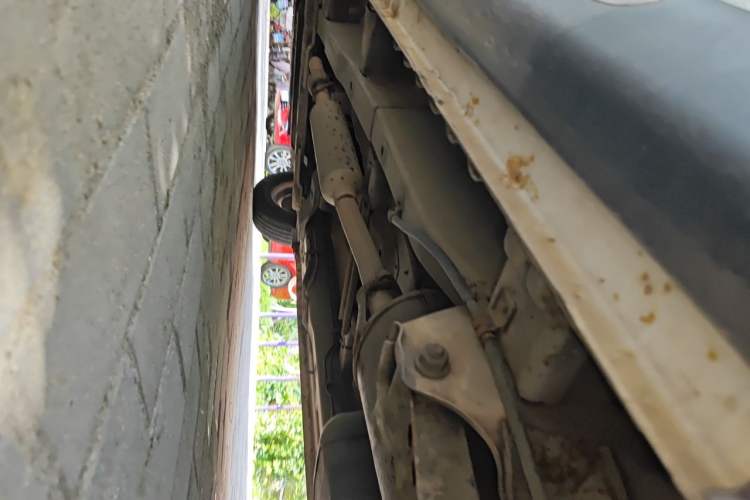 Used Wuling Hongguang 2014 1.5L S Comfort Model Chassis Rear Left