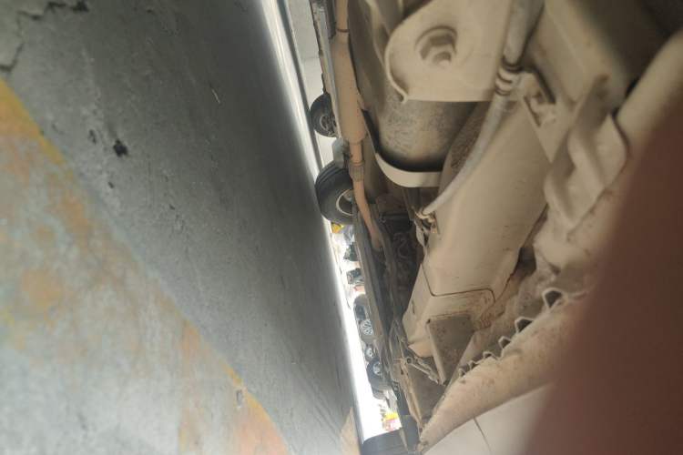 Used Wuling Hongguang 2014 1.5L S Luxury Model Chassis Rear Right