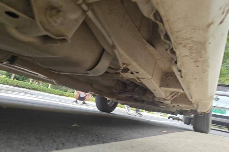 Used Wuling Hongguang 2014 1.5L S Standard Version Chassis Rear Right