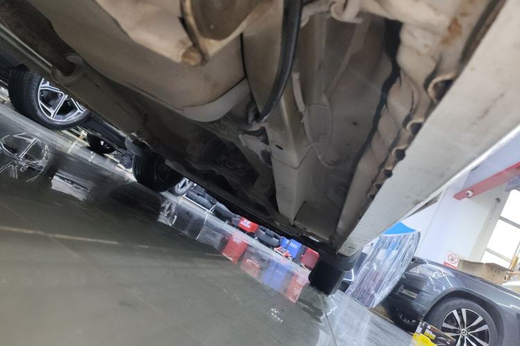 Used Wuling Hongguang 2014 1.2L Base Model China IV Chassis Rear Right