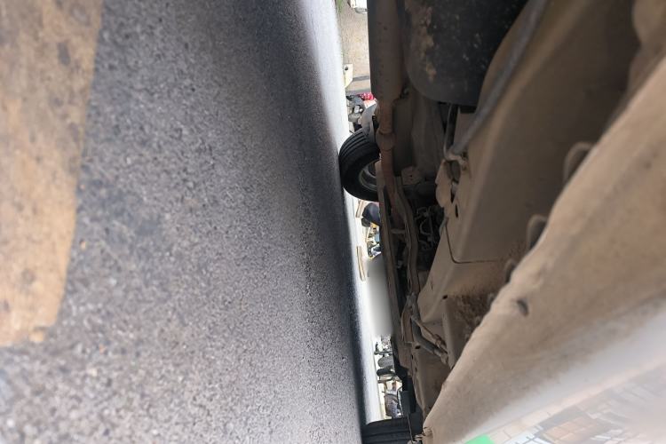 Used Wuling Hongguang 2014 1.5L S Standard Version Chassis Rear Right