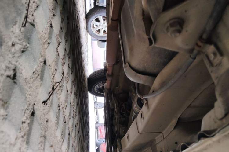 Used Wuling Hongguang 2014 1.5L S Standard Version Chassis Rear Right