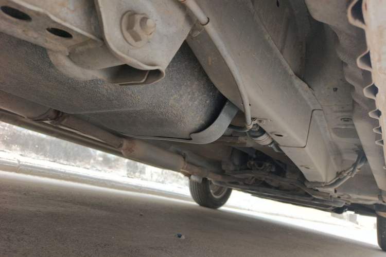 Used Wuling Hongguang 2014 1.5L S Standard Version Chassis Rear Right