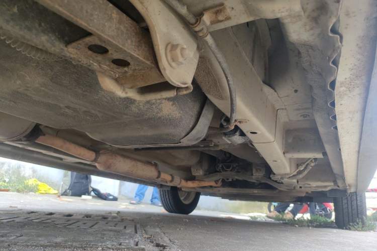 Used Wuling Hongguang 2014 1.5L S Comfort Model Chassis Rear Right