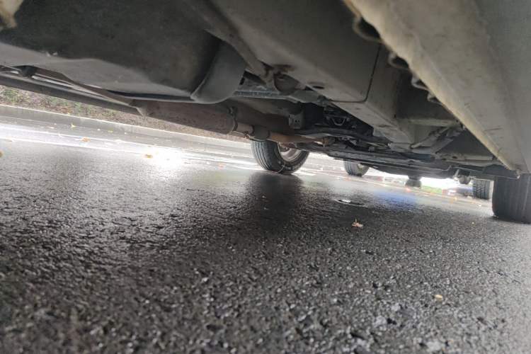 Used Wuling Hongguang 2014 1.5L S Comfort Model Chassis Rear Right