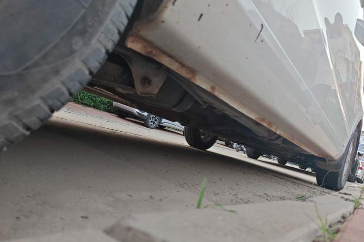 Used Wuling Hongguang 2014 1.5L S Standard Version Chassis Rear Right