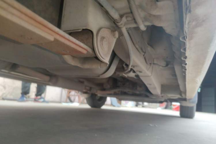 Used Wuling Hongguang 2014 1.5L Base Version Chassis Rear Right