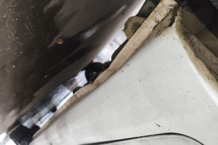 Used Wuling Hongguang 2014 1.5L S Standard Version Chassis Rear Right