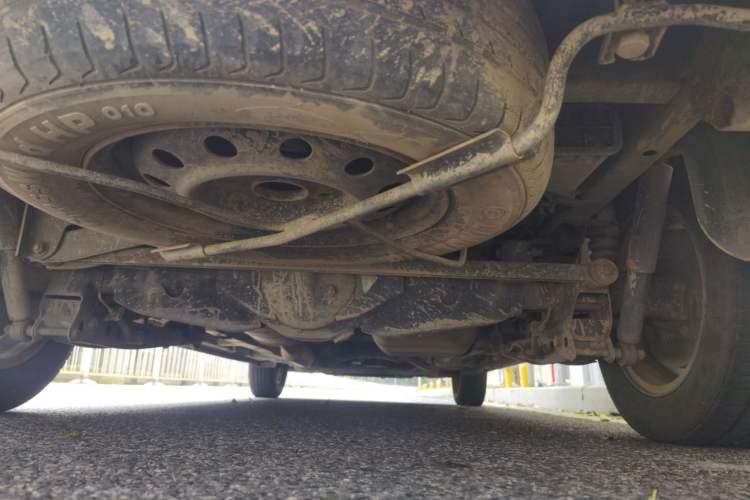 Used Wuling Hongguang 2014 1.5L S Comfort Model Chassis Rear