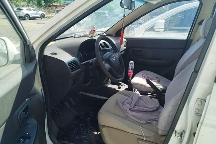 Used Wuling Hongguang 2014 1.5L S Standard Version Driver Seat