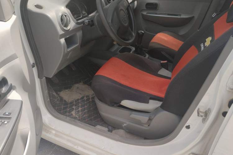 Used Wuling Hongguang 2014 1.2L Base Model China IV Driver Seat