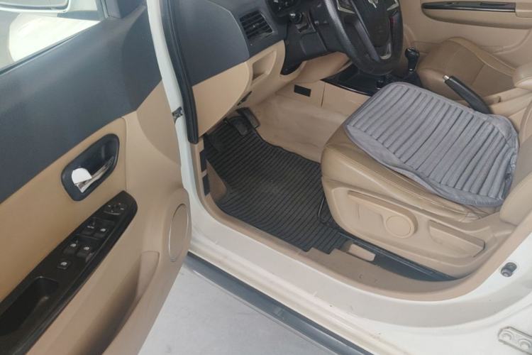 Used Wuling Hongguang 2014 1.5L S Luxury Model Driver Seat