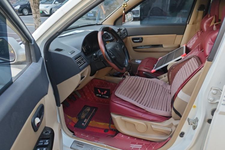 Used Wuling Hongguang 2014 1.5L S Comfort Model Driver Seat