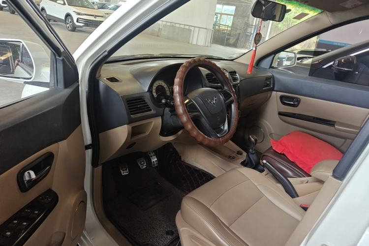 Used Wuling Hongguang 2014 1.5L S Comfort Model Driver Seat
