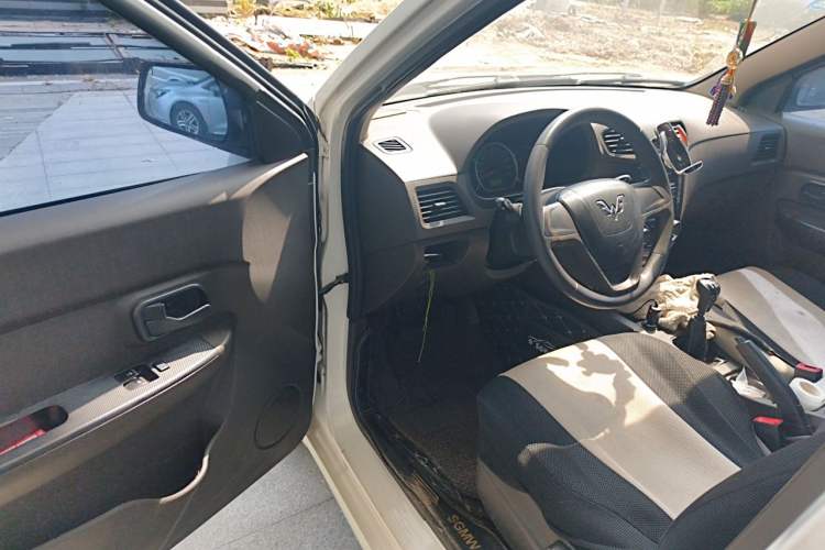 Used Wuling Hongguang 2014 1.5L Base Version Driver Seat