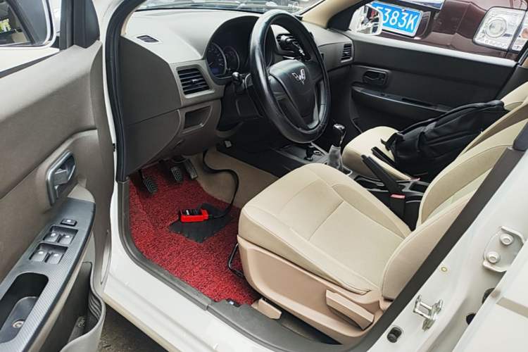 Used Wuling Hongguang 2014 1.5L S Standard Version Driver Seat
