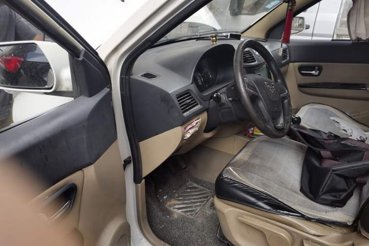 Used Wuling Hongguang 2014 1.5L S Standard Version Driver Seat