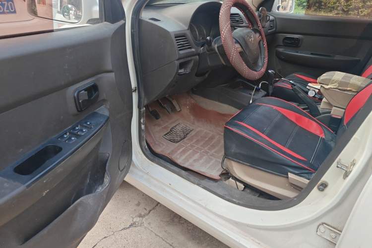 Used Wuling Hongguang 2014 1.5L S Standard Version Driver Seat