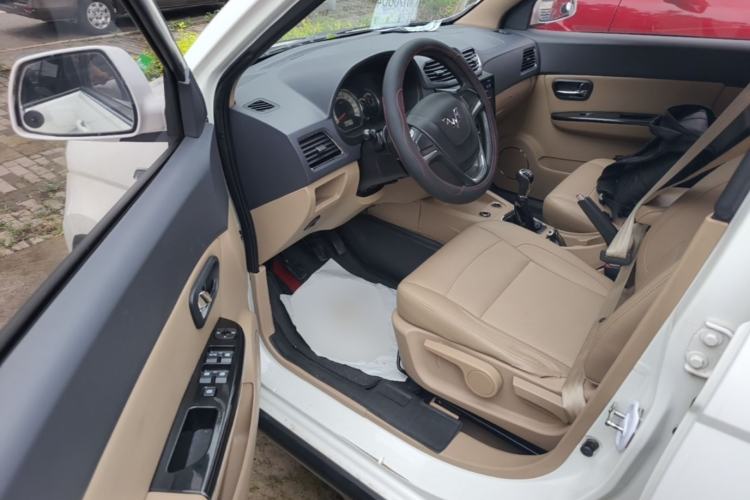 Used Wuling Hongguang 2014 1.5L S Comfort Model Driver Seat