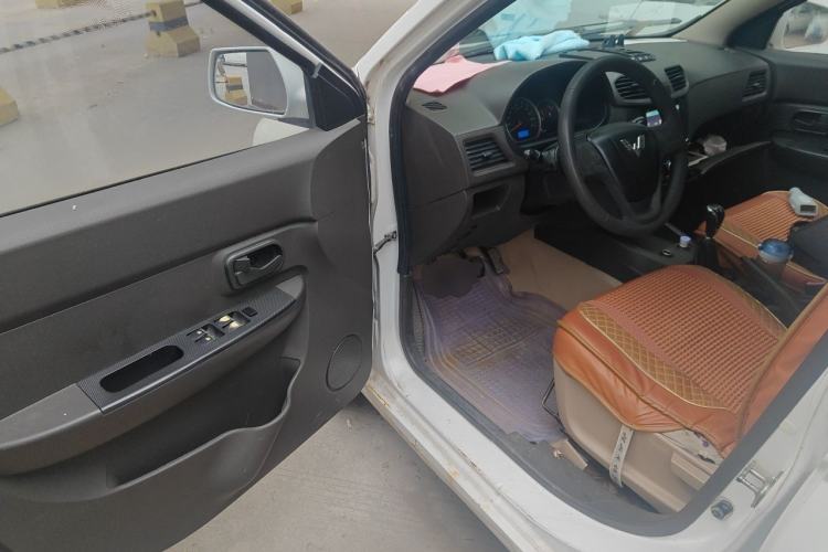 Used Wuling Hongguang 2014 1.5L S Standard Version Driver Seat