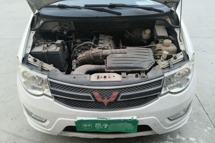 Used Wuling Hongguang 2014 1.5L S Standard Version Engine Bay