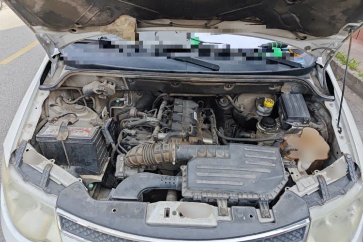 Used Wuling Hongguang 2014 1.5L Base Version Engine Bay