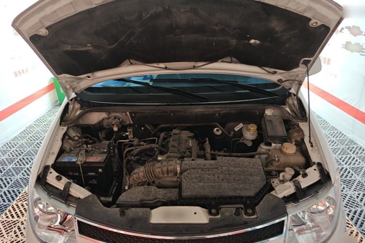 Used Wuling Hongguang 2014 1.5L S Standard Version Engine Bay