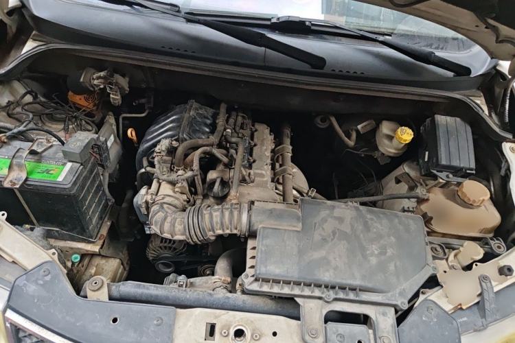 Used Wuling Hongguang 2014 1.2L S Standard Version China IV Standard Engine Bay