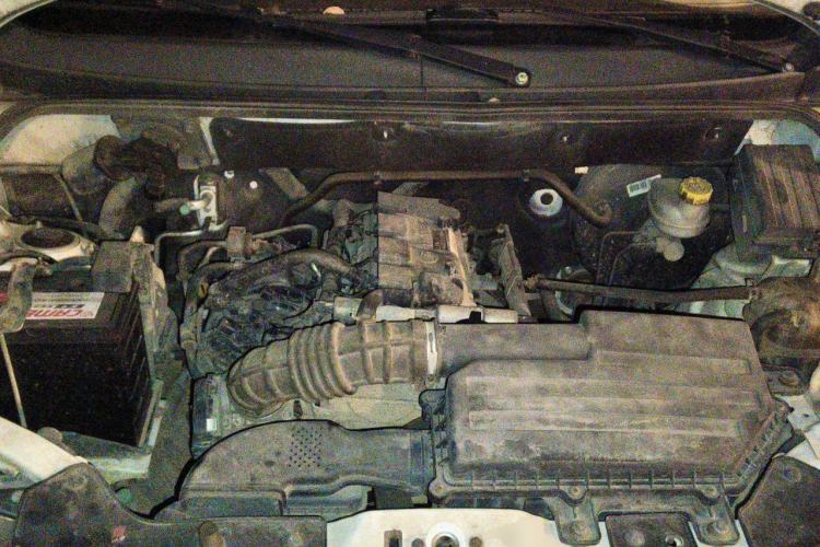 Used Wuling Hongguang 2014 1.5L S Standard Version Engine Bay