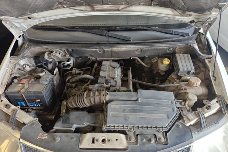 Used Wuling Hongguang 2014 1.5L S Comfort Model Engine Bay
