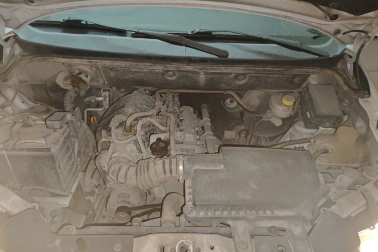 Used Wuling Hongguang 2014 1.2L S Comfort Model China IV Engine Bay
