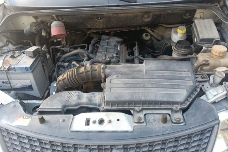 Used Wuling Hongguang 2014 1.5L Base Version Engine Bay