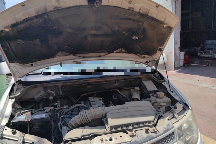 Used Wuling Hongguang 2014 1.5L S Standard Version Engine Bay