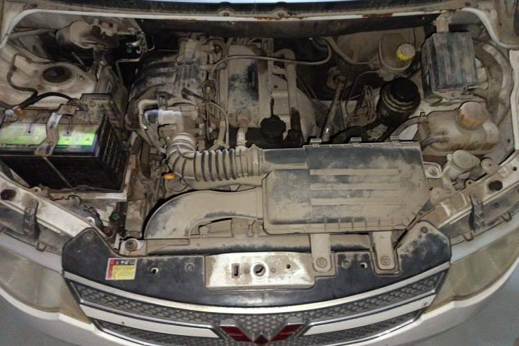 Used Wuling Hongguang 2014 1.2L S Comfort Model China IV Engine Bay