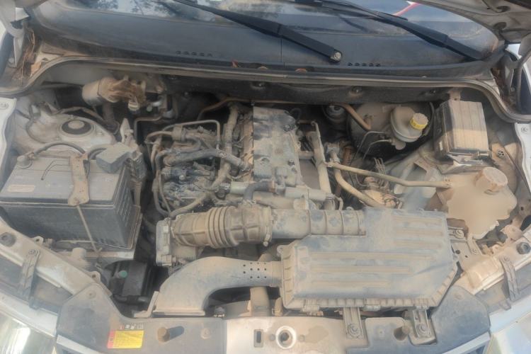 Used Wuling Hongguang 2014 1.5L S Standard Version Engine Bay