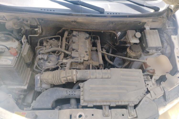 Used Wuling Hongguang 2014 1.5L Base Version Engine Bay