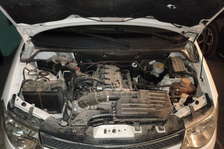 Used Wuling Hongguang 2014 1.5L S Standard Version Engine Bay