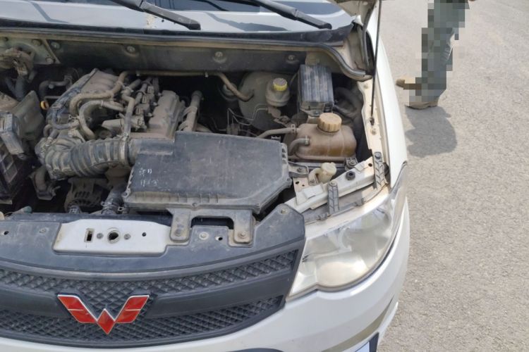 Used Wuling Hongguang 2014 1.2L Base Model China IV Engine Bay Left