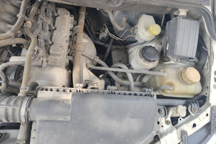 Used Wuling Hongguang 2014 1.2L Base Model China IV Engine Bay Left
