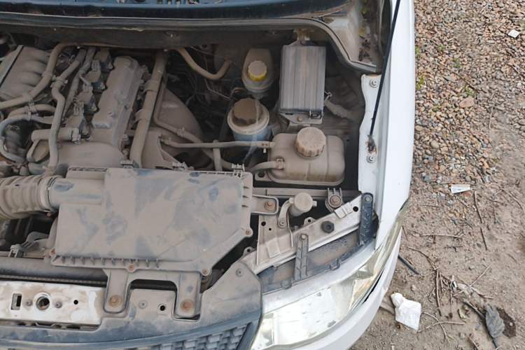 Used Wuling Hongguang 2014 1.2L Base Model China IV Engine Bay Left