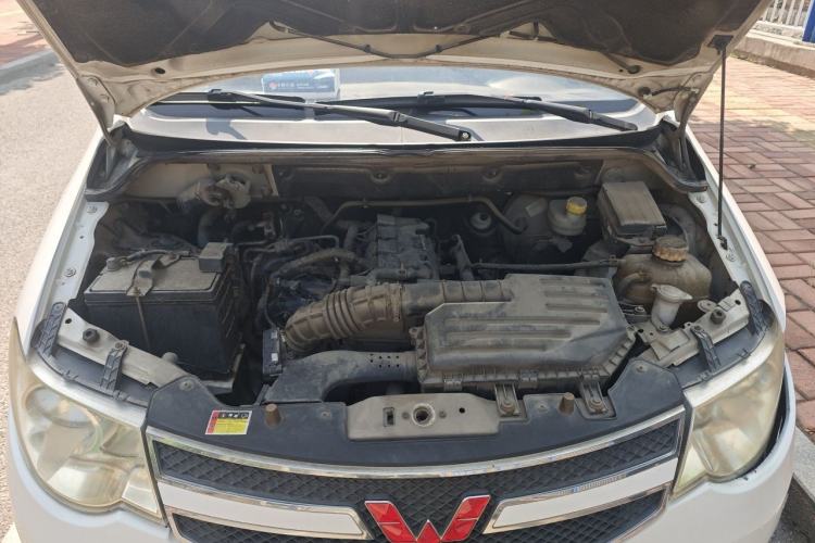 Used Wuling Hongguang 2014 1.5L S Comfort Model Engine Bay