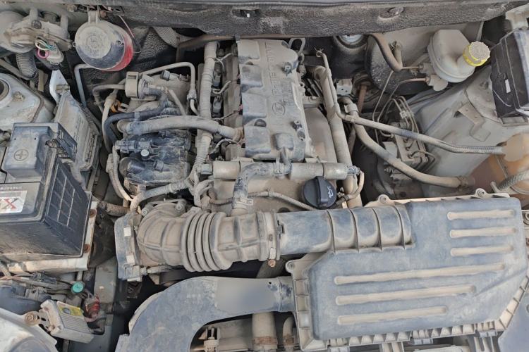 Used Wuling Hongguang 2014 1.5L S Standard Version Engine Bay