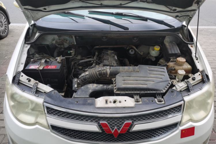 Used Wuling Hongguang 2014 1.5L S Comfort Model Engine Bay