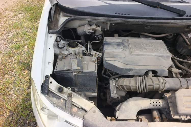 Used Wuling Hongguang 2014 1.5L S Luxury Model Engine Bay Right
