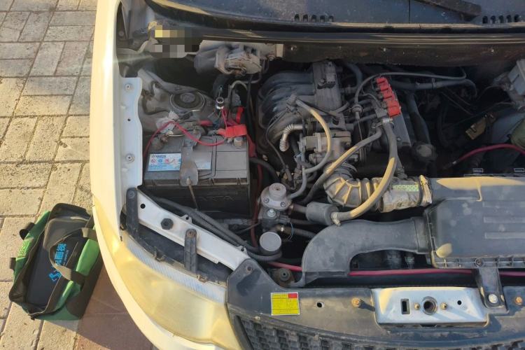 Used Wuling Hongguang 2014 1.2L Base Model China IV Engine Bay Right