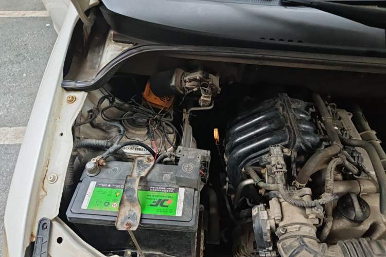 Used Wuling Hongguang 2014 1.2L S Standard Version China IV Standard Engine Bay Right