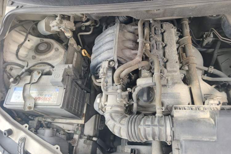 Used Wuling Hongguang 2014 1.2L Base Model China IV Engine Bay Right