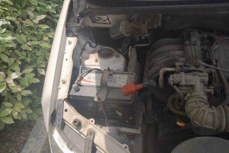 Used Wuling Hongguang 2014 1.2L Base Model China IV Engine Bay Right